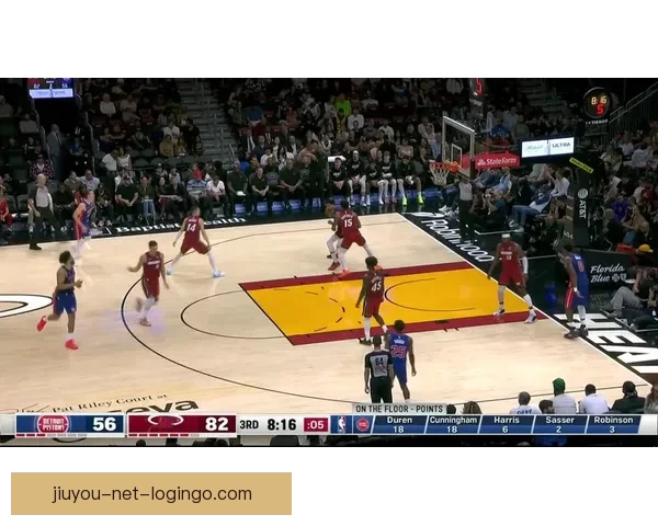 哈里斯左膝挫伤无法回归 活塞官方确认本场比赛将不再上场